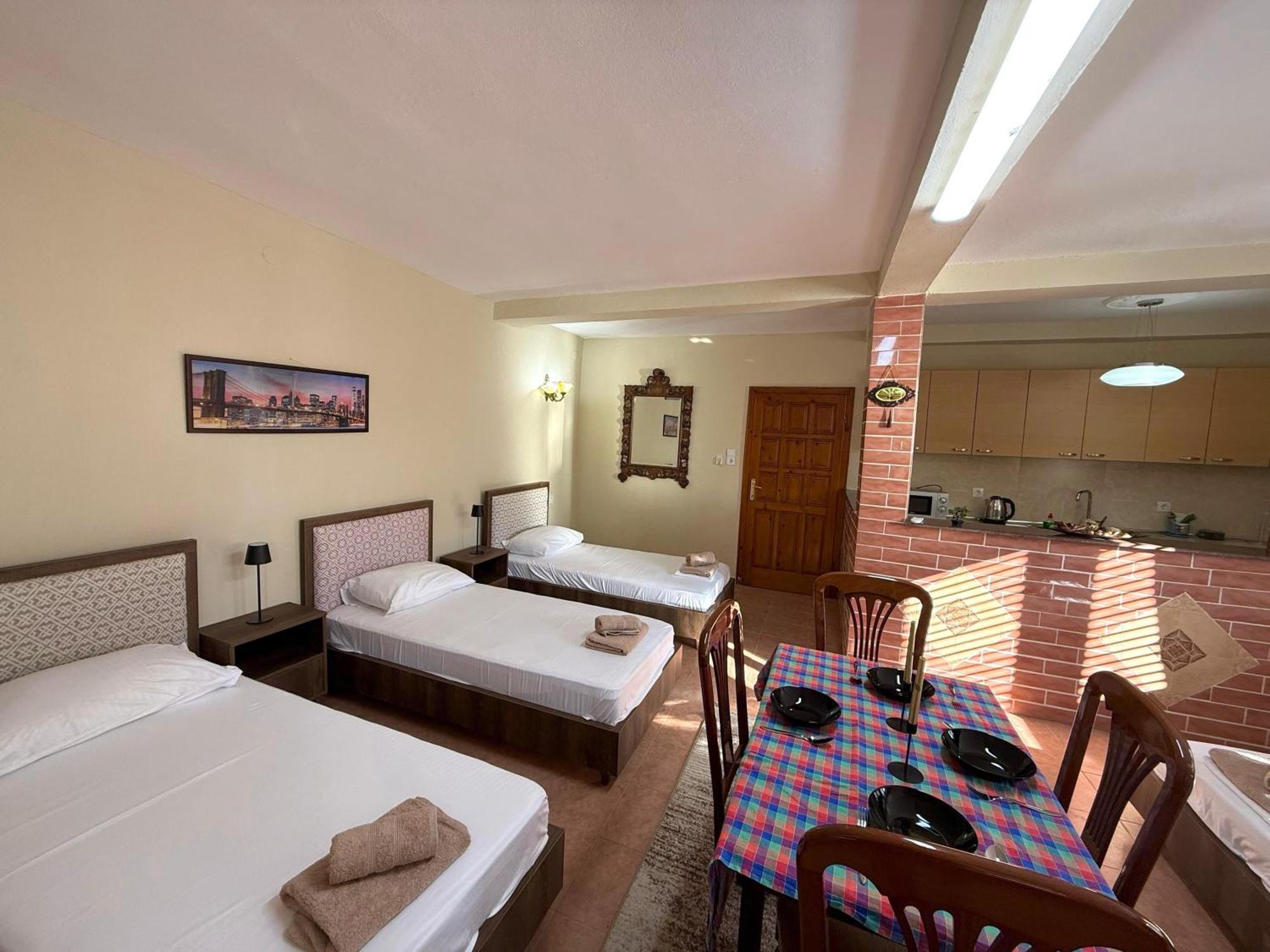 Shkodra Guest House 2 Ngoại thất bức ảnh