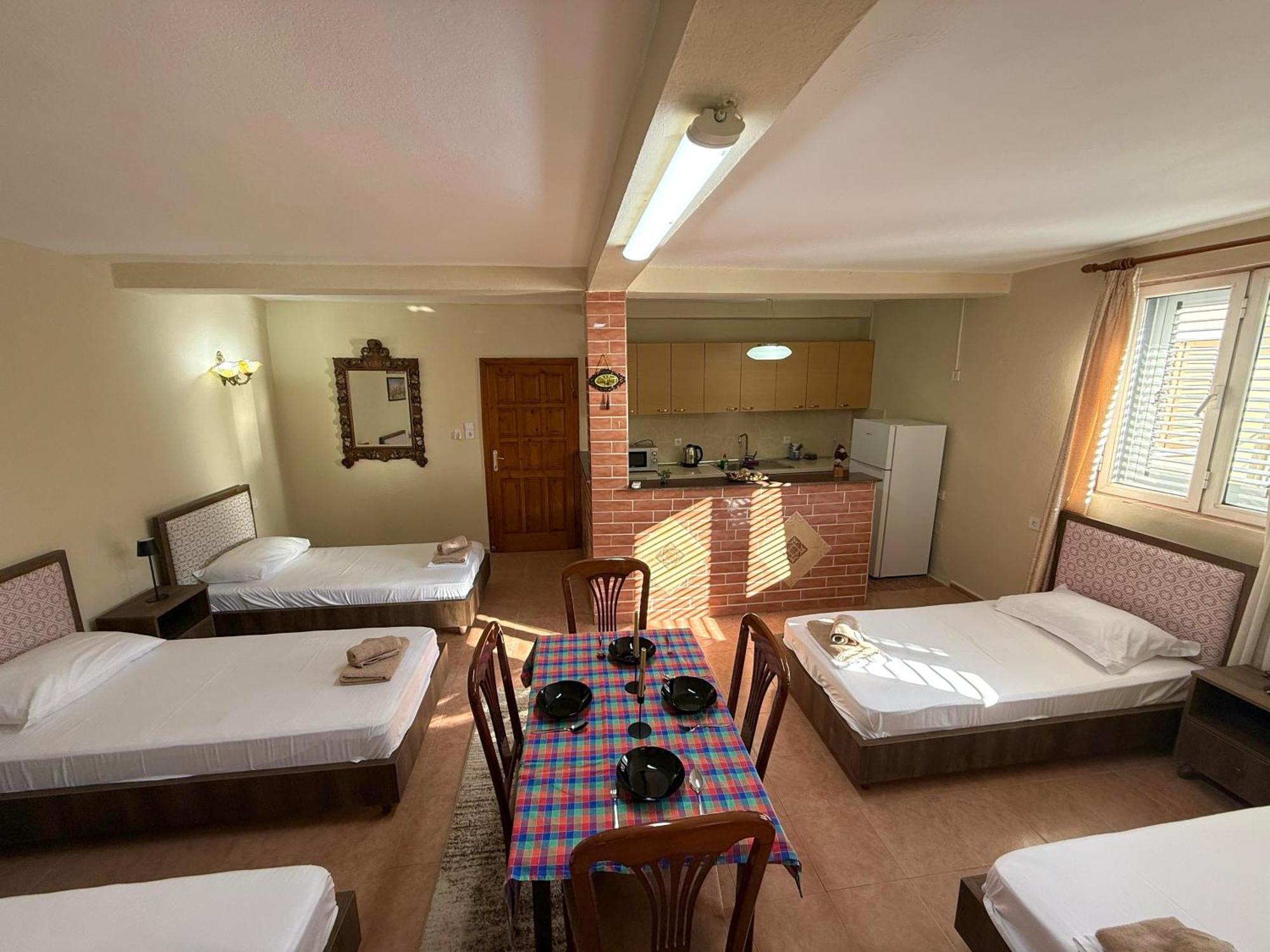 Shkodra Guest House 2 Ngoại thất bức ảnh
