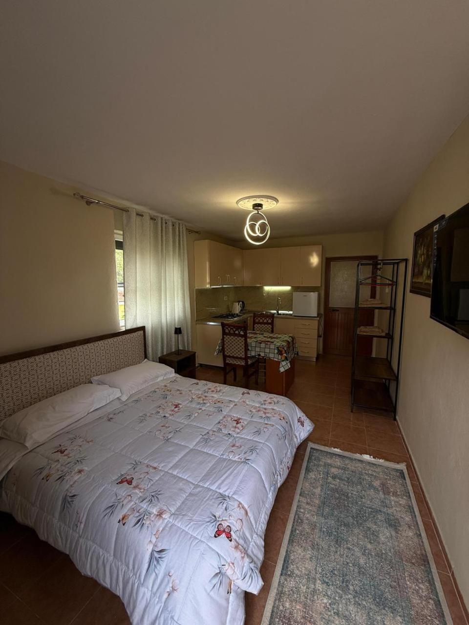 Shkodra Guest House 2 Ngoại thất bức ảnh