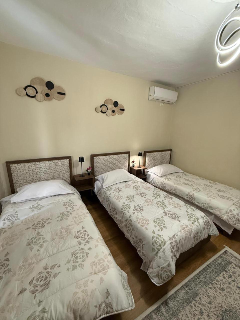 Shkodra Guest House 2 Ngoại thất bức ảnh